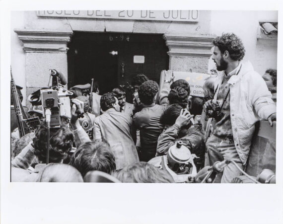 Viki Ospina - Periodista Museo 20 de Julio. De la serie "Palacio de Justicia” | Historia de Colombia